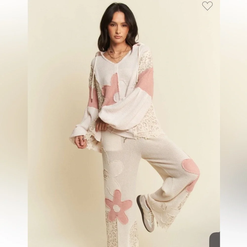 DD0120–(SHIPPED) DAVI & DANI Floral Knit Hoodie and Pants Set Cream and Pink - Picture 1 of 2